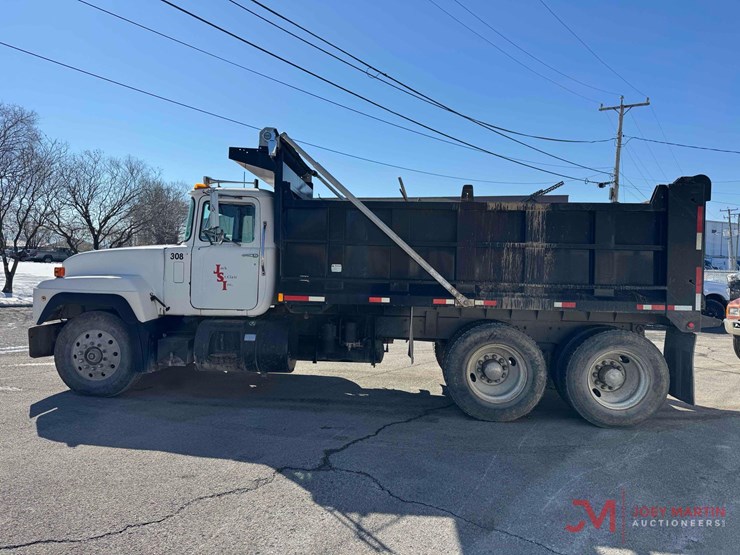 1998-mack-rd688s-image-5