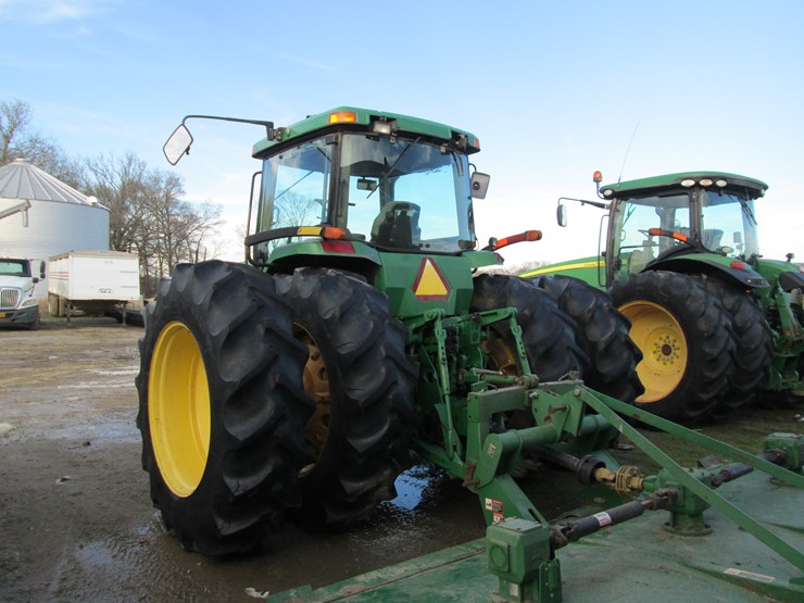 john-deere-8310-image-4