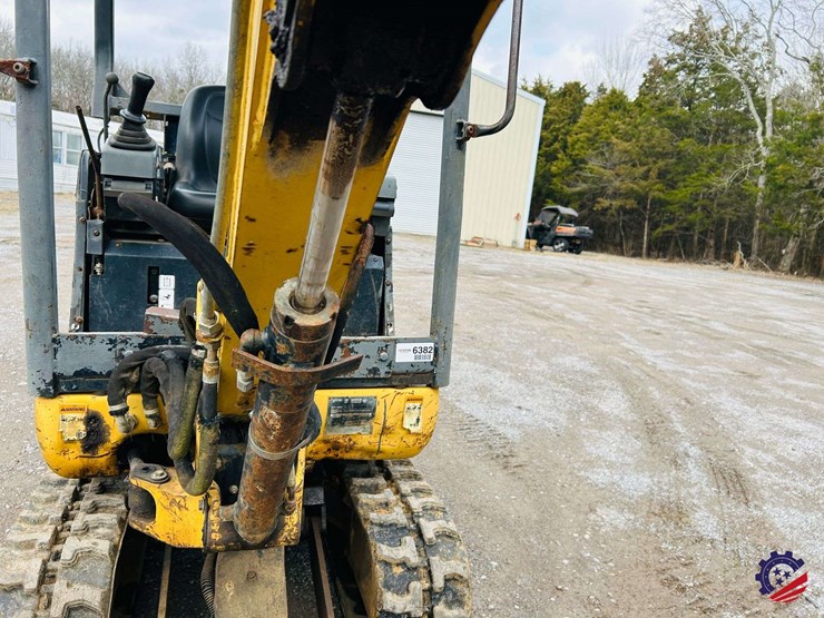 2002-caterpillar-301.5-image-28