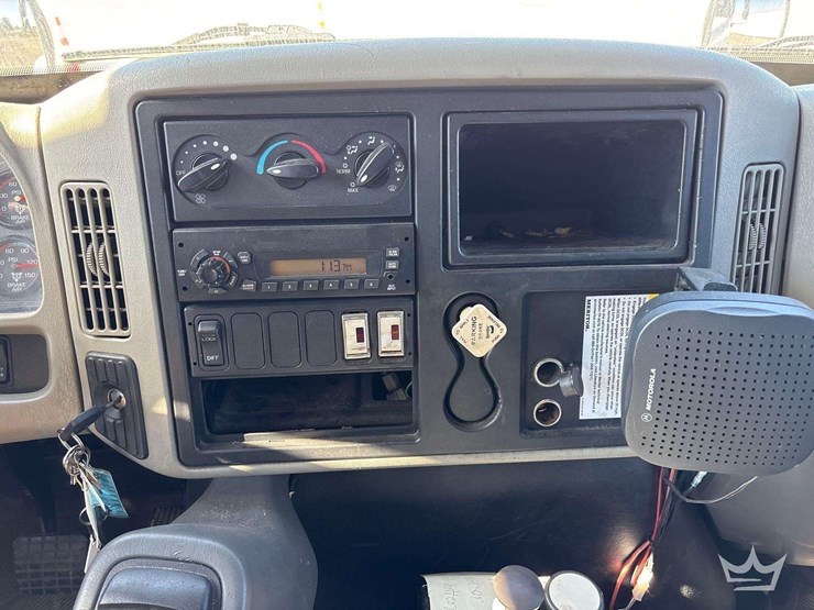 2014-international-durastar-4300-image-17