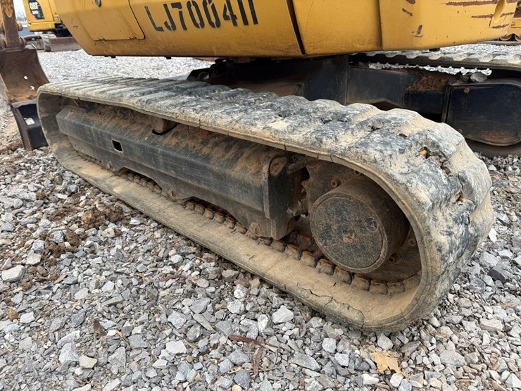2014-caterpillar-302.7d-image-47