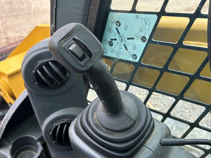 caterpillar-279d-image-38