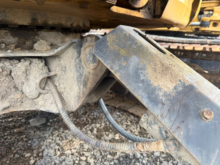 2017-komatsu-pc88mr-10-image-28