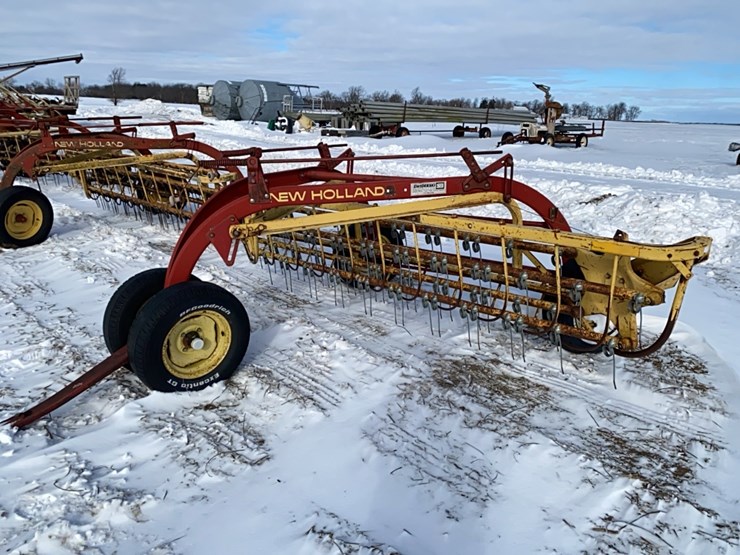 new-holland-258-image-1