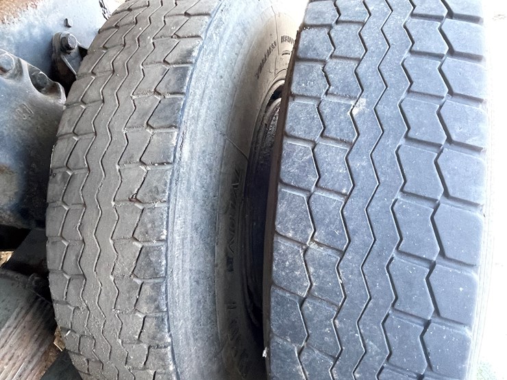 #13013-•-1977-ford-dump-truck-(has-wi-title)-image-54