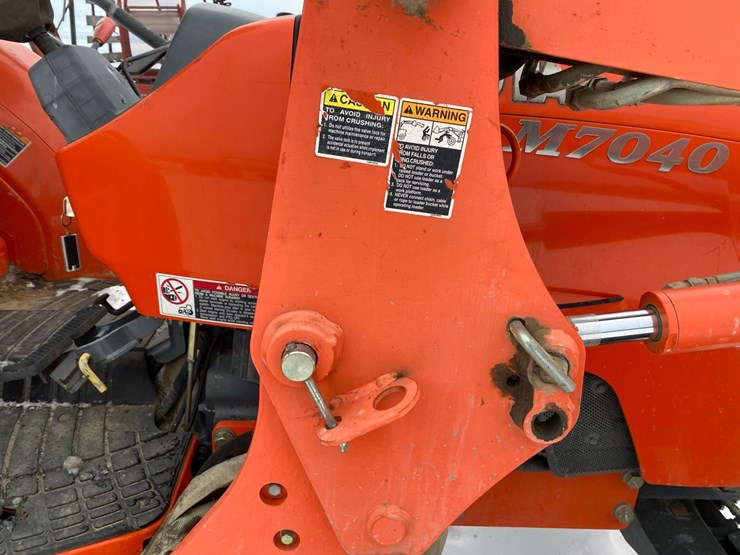 kubota-m7040-image-18