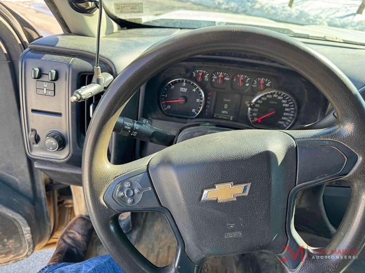 2017-chevrolet-2500-image-40