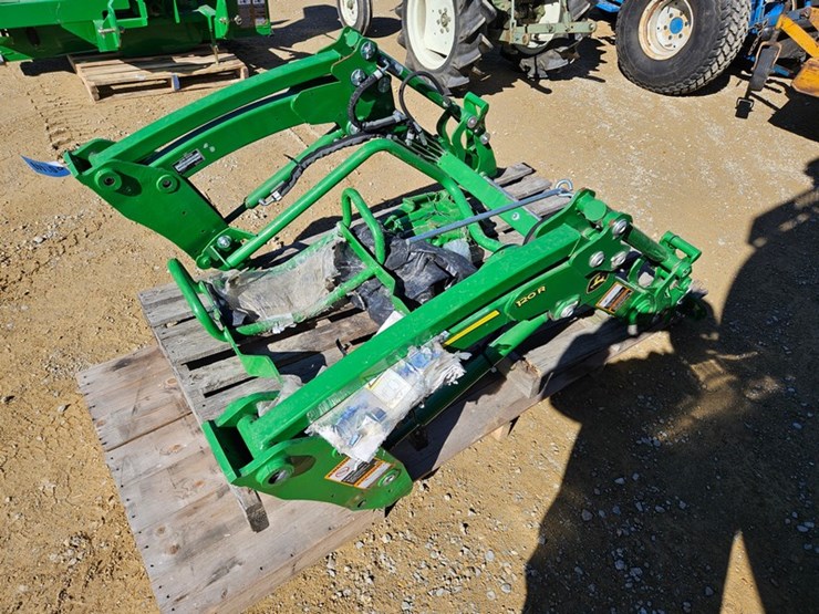 john-deere-120r-image-5