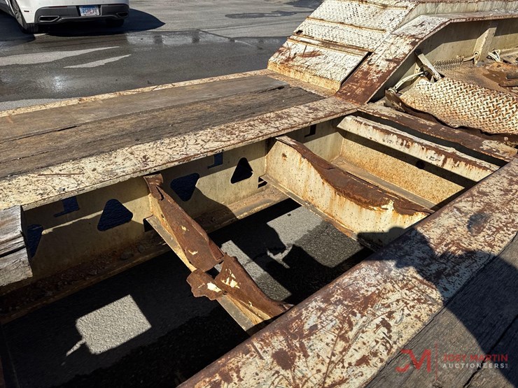 2007-trail-king-tk110hdg-523-image-11