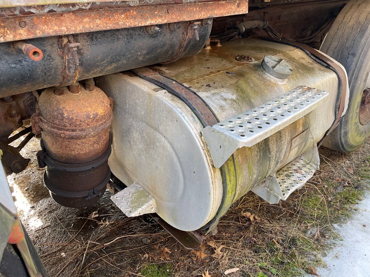 #13014-•-1976-ford-dump-truck-(has-wi-title)-image-31