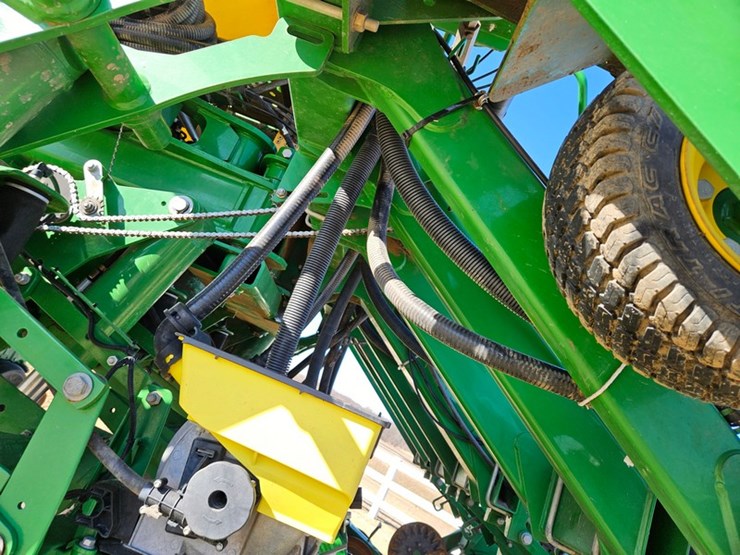 2017-john-deere-1795-image-67