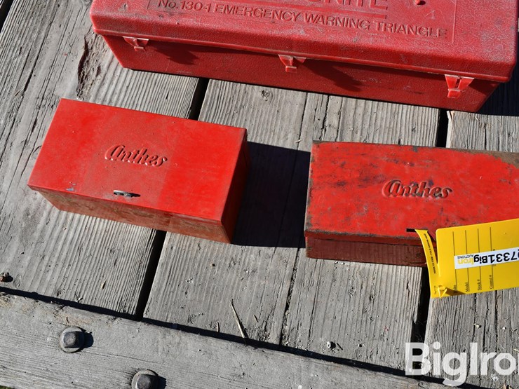 lot-of-safety-support-image-11