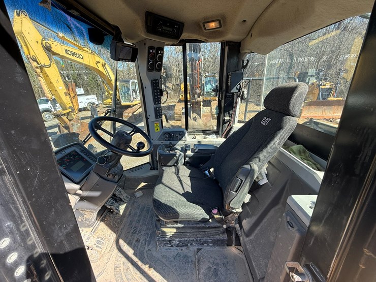 2012-caterpillar-950k-image-87