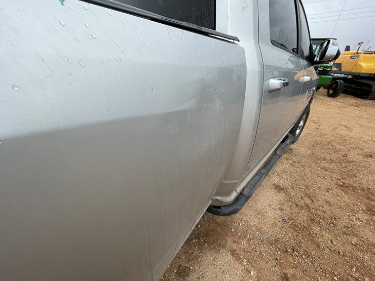 2014-dodge-2500-image-28