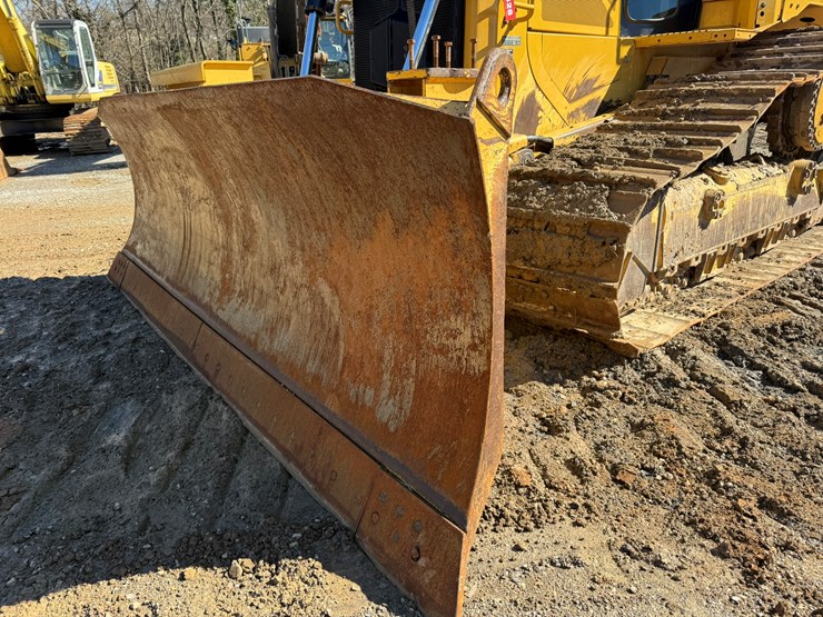 2015-caterpillar-d6t-lgp-image-9