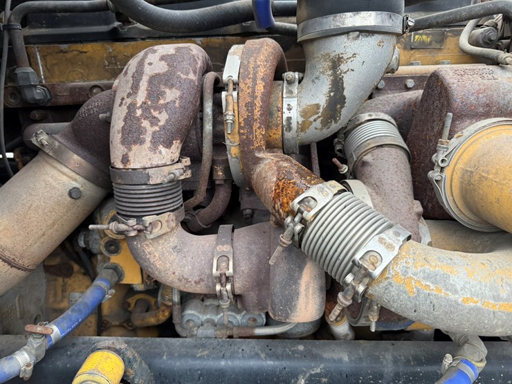 2007-caterpillar-c13-image-22