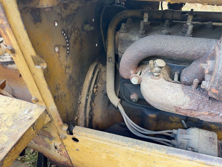 caterpillar-ten-gas-crawler-image-21