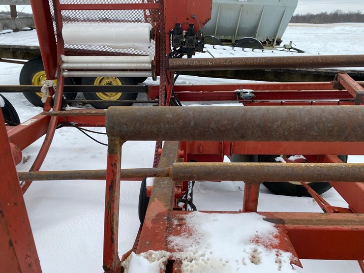 h&s-bale-wrapper-image-26