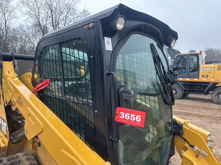 2017-caterpillar-259d-image-12