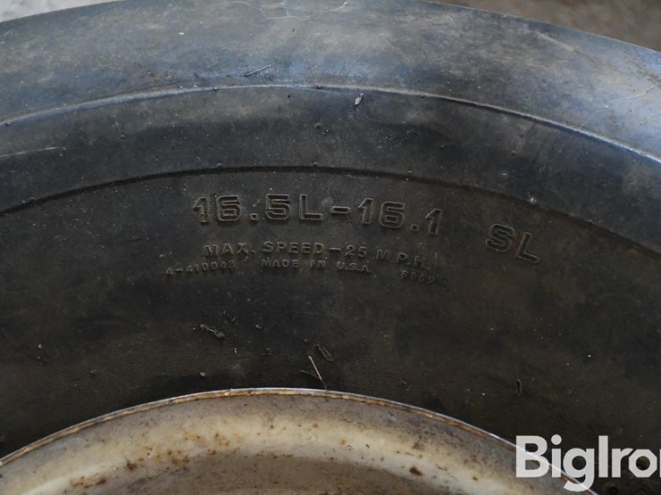 armstrong-16.5l-16.1-tire-on-8-bolt-rim-image-10