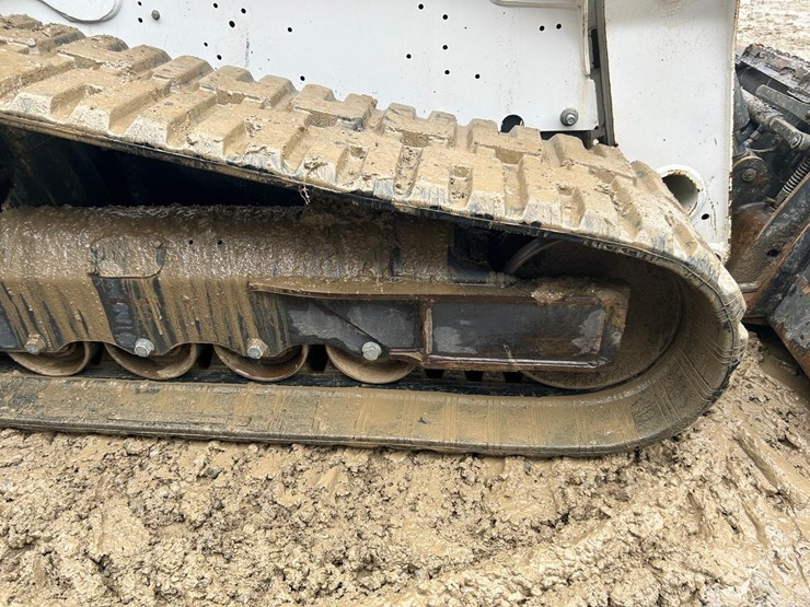 2021-bobcat-t770-image-14