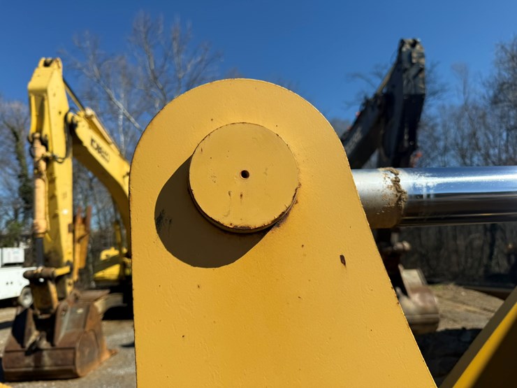 2012-caterpillar-950k-image-22