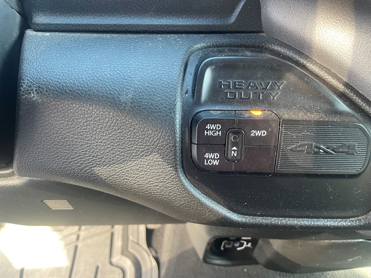 2021-dodge-2500-image-37