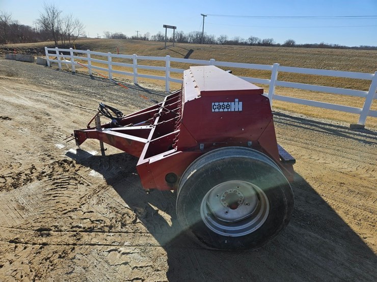 case-ih-5100-image-2