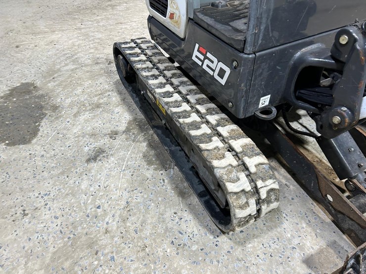 2021-bobcat-e20-image-11