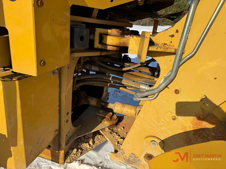 caterpillar-930g-image-20