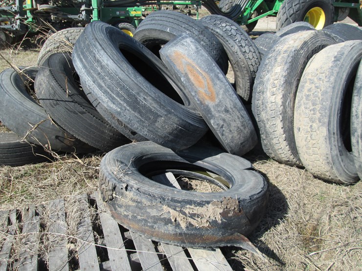 #27289-•-lot-of-semi-tires-image-4