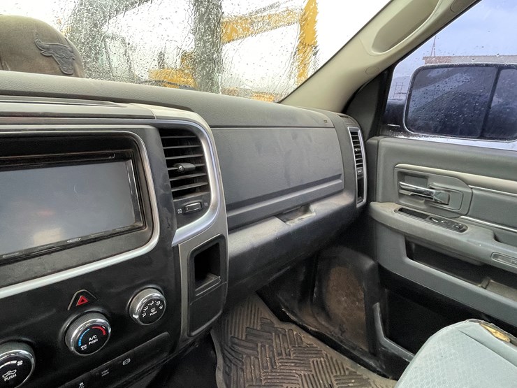 2014-dodge-2500-image-93