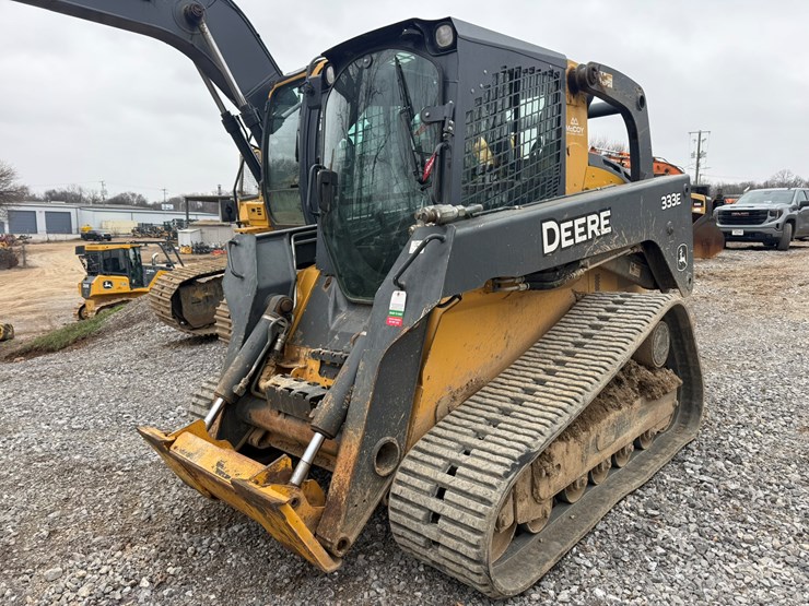 2015-deere-333e-image-1
