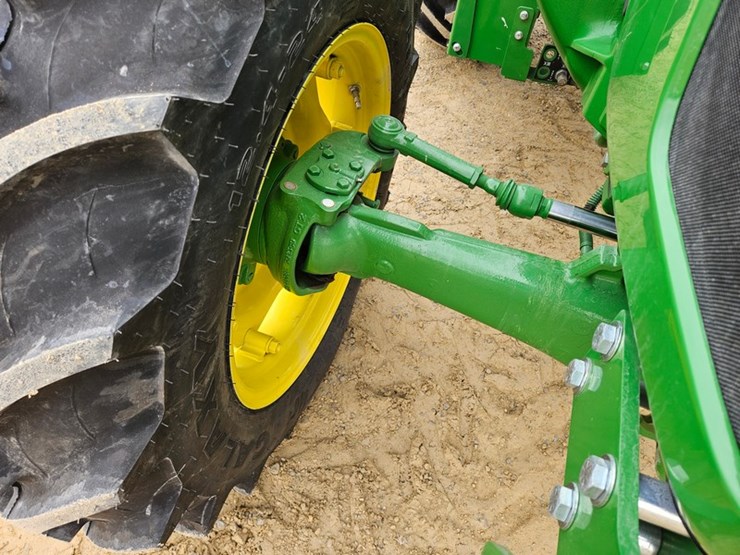 2025-john-deere-5067e-image-46