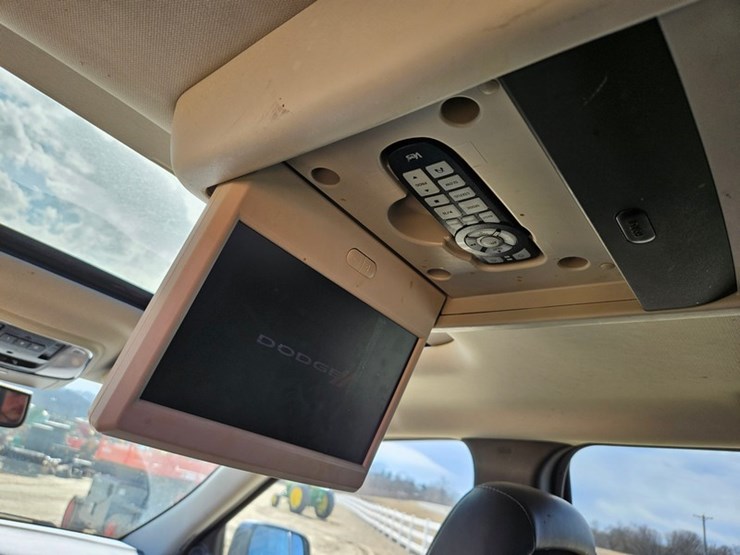 2012-dodge-durango-image-33