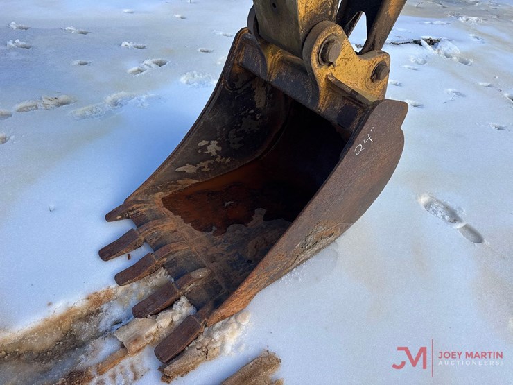 2000-deere-310se-image-14