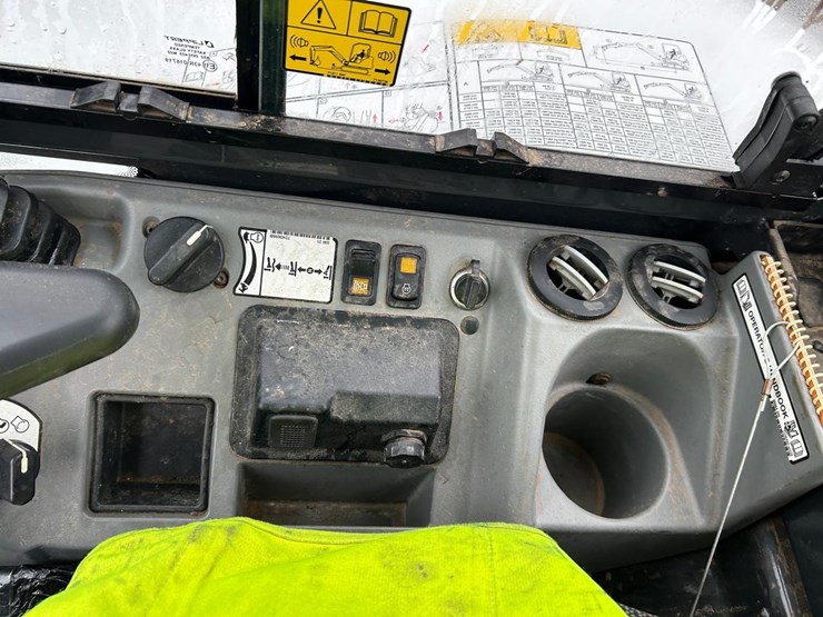 2023-bobcat-e50-image-24