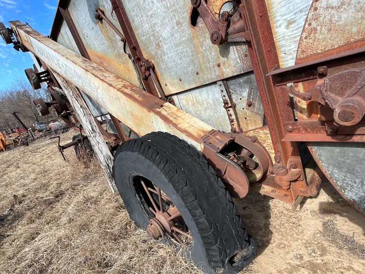 #13044-•-vintage-advance-rumely-image-10