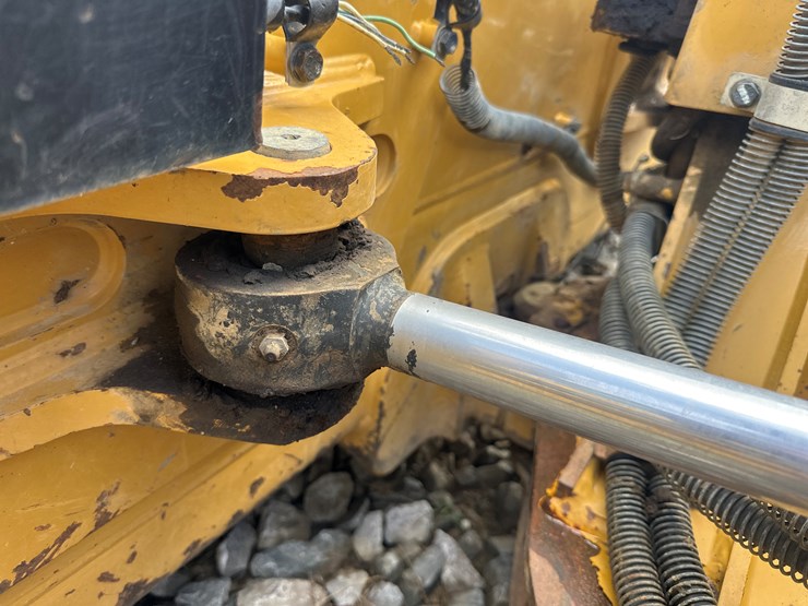 caterpillar-d5k-image-14