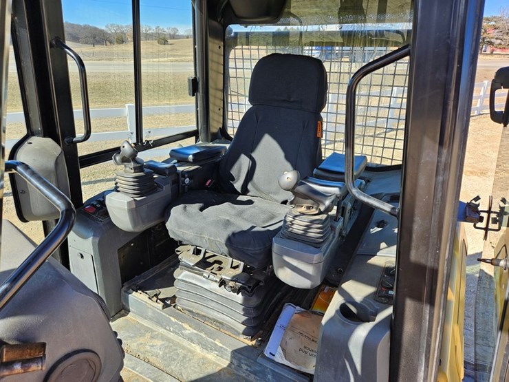 caterpillar-d5k-lgp-image-34