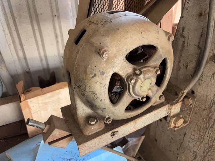 newton-philadelphia-vertical-shaper-image-12