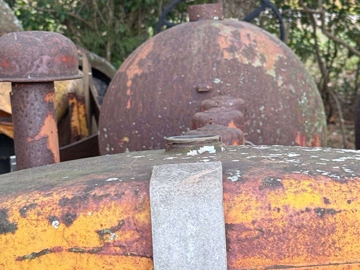 minneapolis-moline-g706-image-9