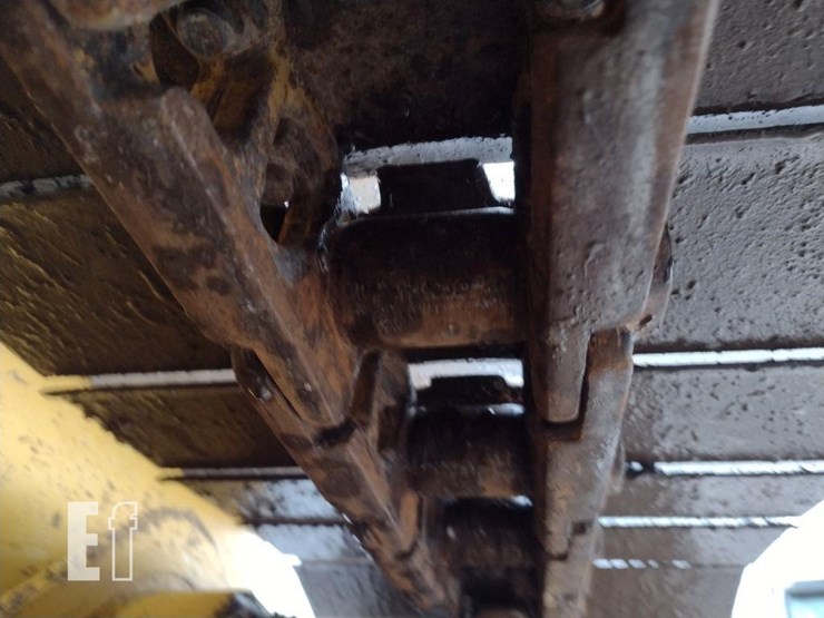 2015-deere-650k-lgp-image-29