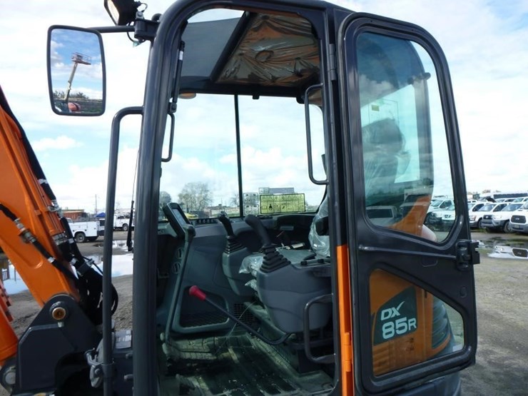 2023-develon-dx85r-3-hydraulic-excavator-image-7