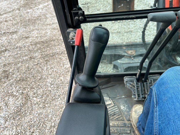 2022-kubota-kx057-image-27