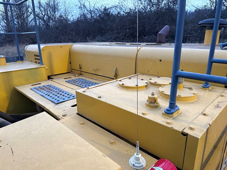 2006-deere-650d-lc-image-29