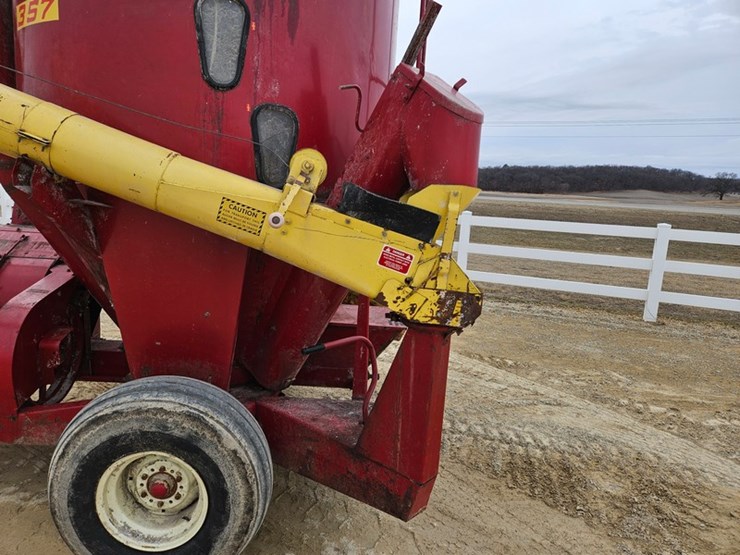 357-new-holland-357-image-21