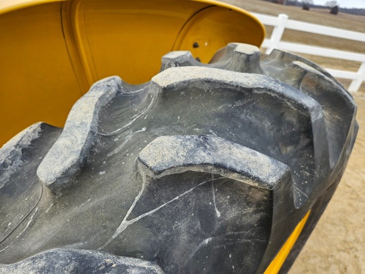 #47-•-international-2506-tractor-image-35