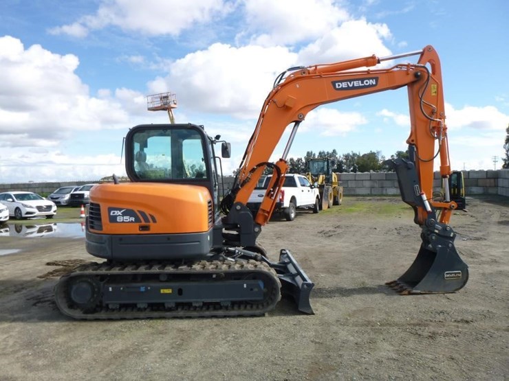 2023-develon-dx85r-3-hydraulic-excavator-image-31