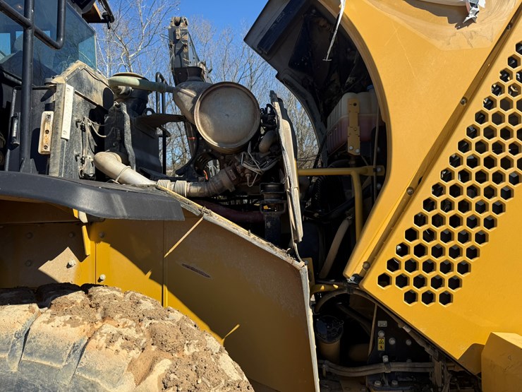 2012-caterpillar-950k-image-64